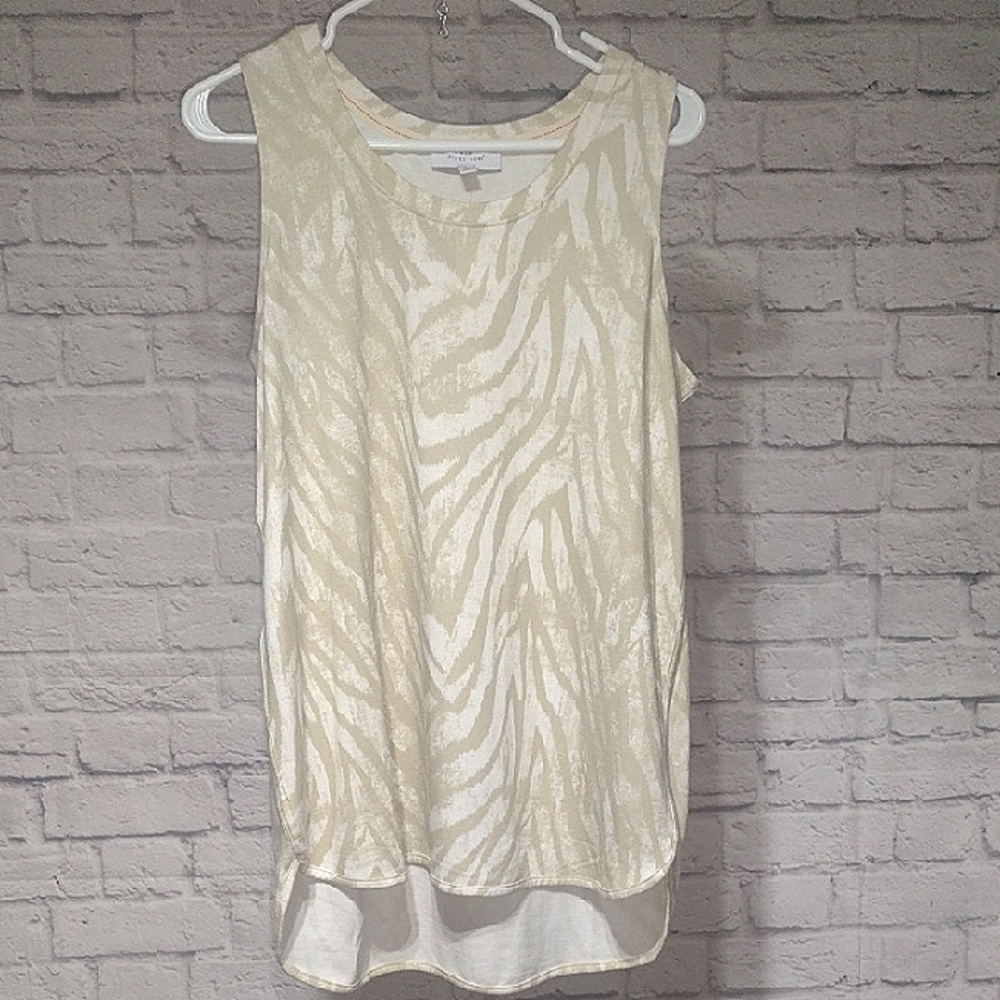 New Directions (L) NWT Sleeveless Cream Zebra Print Top